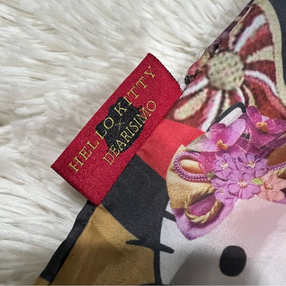 Hello Kitty Dearisimo NYLON Packable Tote - Picture 5 of 9